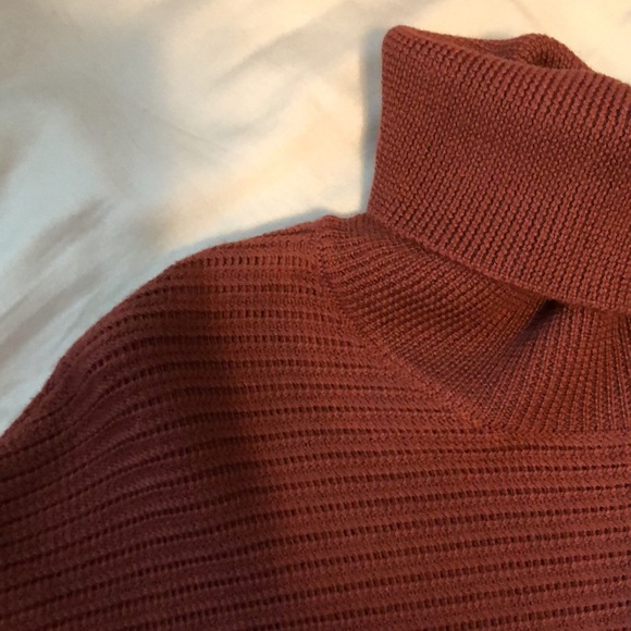 Aritzia Wilfred Free Cropped Merino Wool Sweater size small - Picture 8 of 10